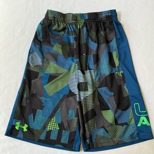 EUC Under Armour Shorts Youth Large.